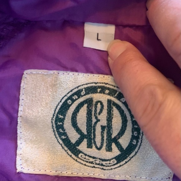 R&R Rest and Relaxation Vintage Nylon Jacket with hidden hood. - Picture 2 of 9